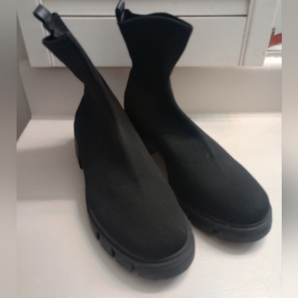 Forever 21 Women's Ribbed Sock Booties